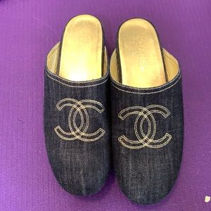 Chanel denim clogs